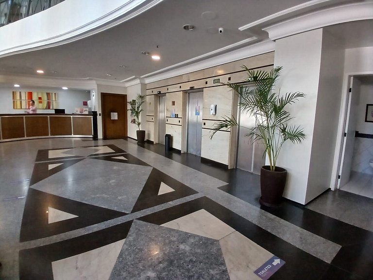 Flat Saint Martin 1Q 3P Andar Alto