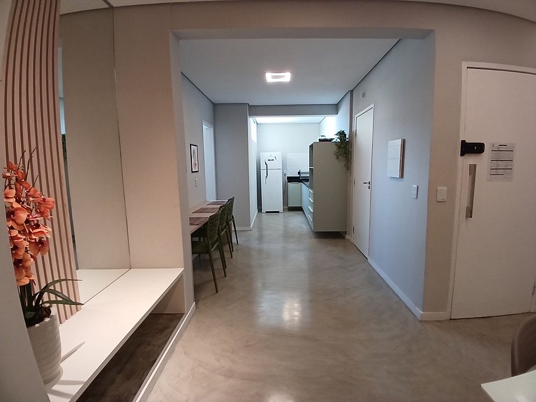 Apto 4 Quartos a 1 Min da Beira-Mar | WiFi | Garagem