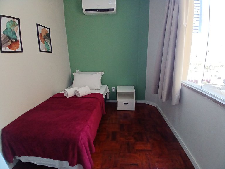 Apto 4 Quartos a 1 Min da Beira-Mar | WiFi | Garagem