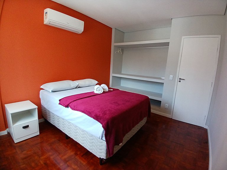 Apto 4 Quartos a 1 Min da Beira-Mar | WiFi | Garagem
