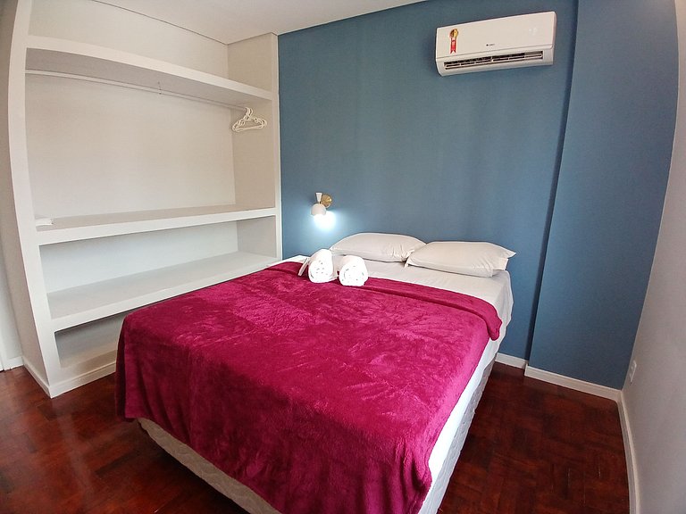 4BR Apt 1 Min from Beachfront | WiFi | Parking