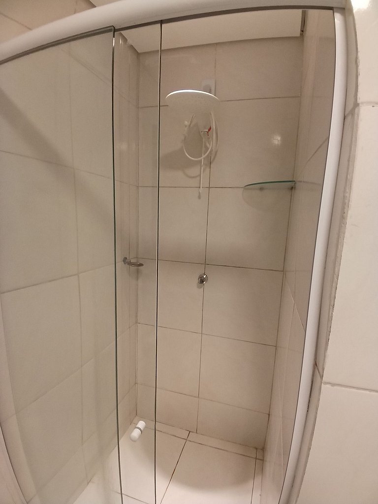 Apto 4 Quartos a 1 Min da Beira-Mar | WiFi | Garagem