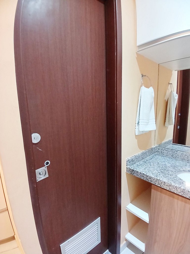 Apto 2Q Beach Class | Vista Incrível + Climatizado