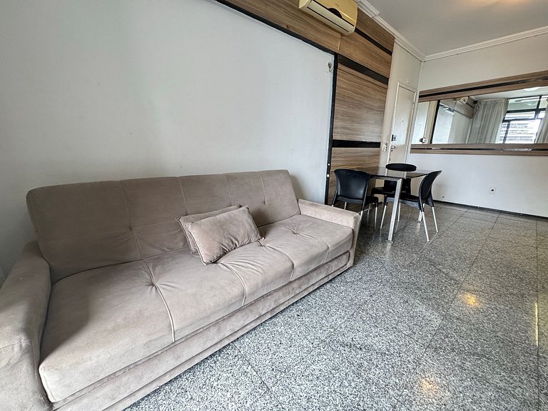 Meireles Seafront Apartment for 4 | Parking | WiFi