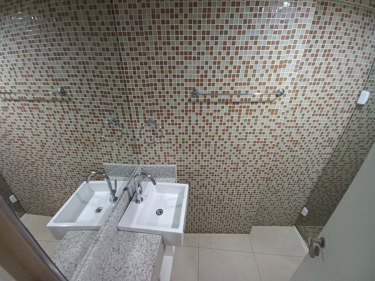 Landscape 2Q frente mar com vista incrível