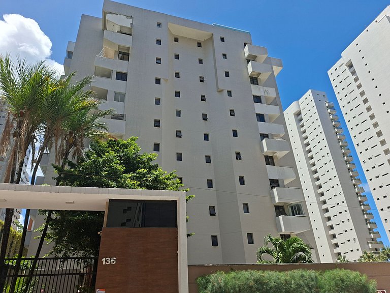 Marino Marine – Apartamento de 4 Quartos à Beira-Mar no Cora