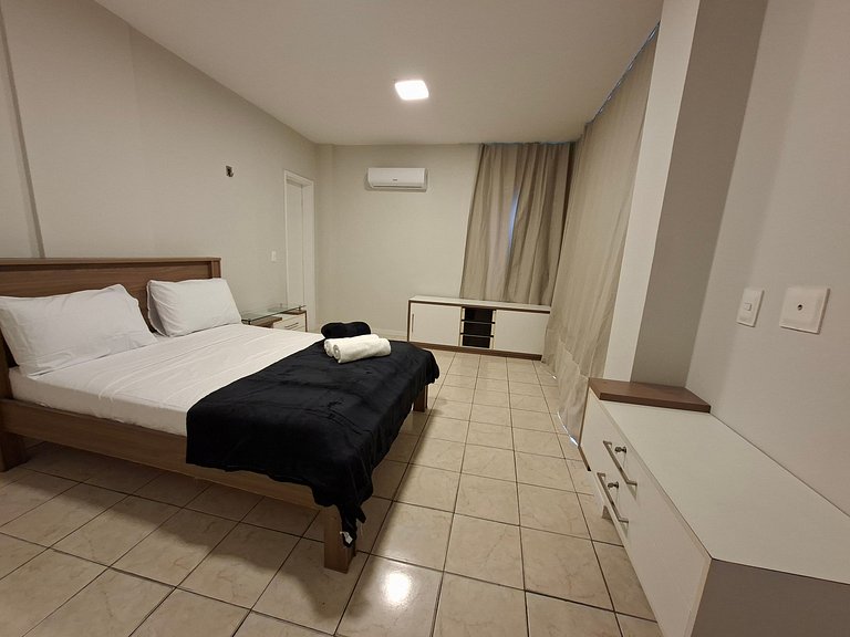 4BR Apt in Meireles 50m from Beira Mar