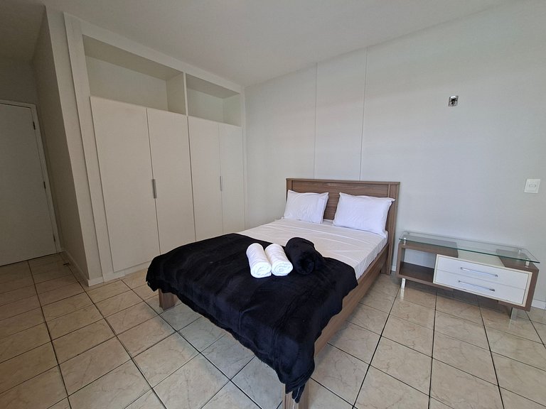 4BR Apt in Meireles 50m from Beira Mar