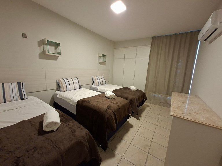 4BR Apt in Meireles 50m from Beira Mar