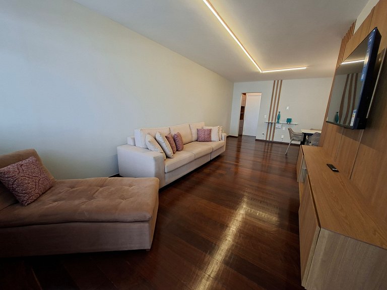 4BR Apt in Meireles 50m from Beira Mar