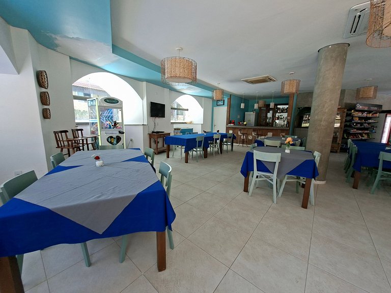 Parque das Ilhas Ground Floor 4 Bedrooms for 8