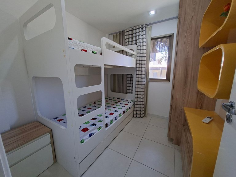 Parque das Ilhas Ground Floor 4 Bedrooms for 8