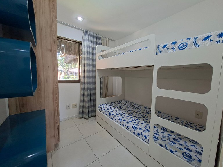 Ground Floor 4 Bedroom Apt near Beach Park