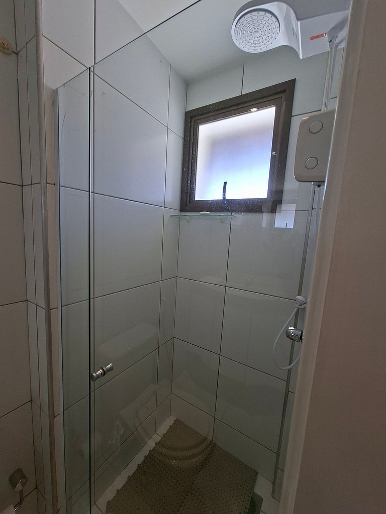 Parque das Ilhas Ground Floor 4 Bedrooms for 8