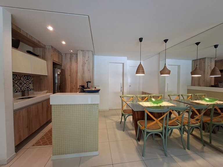 Parque das Ilhas Ground Floor 4 Bedrooms for 8