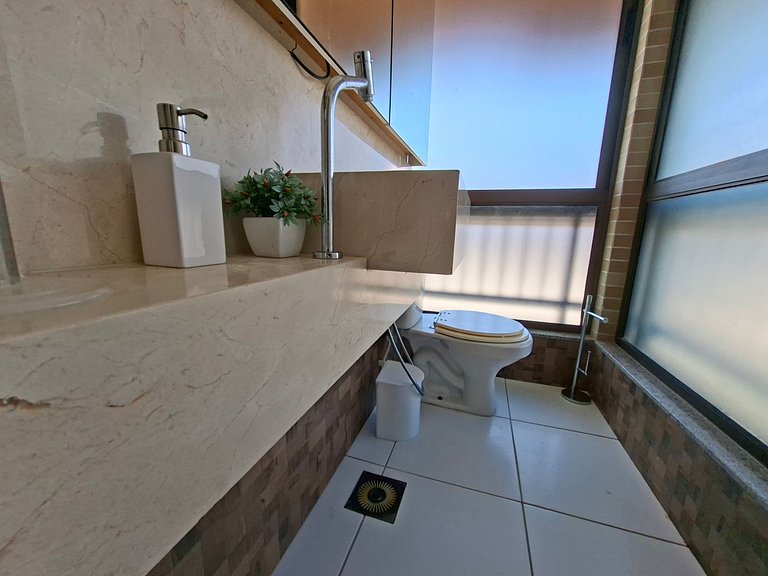 Parque das Ilhas Ground Floor 4 Bedrooms for 8