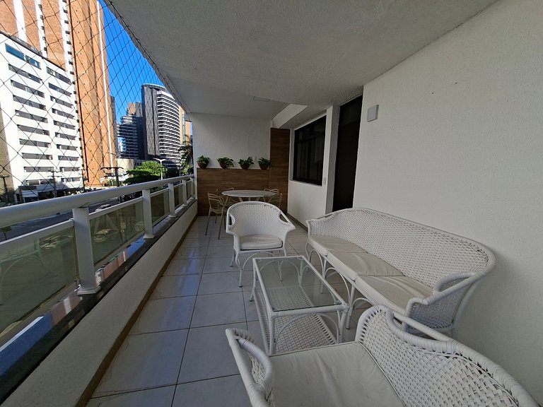 4BR Apt in Meireles 50m from Beira Mar