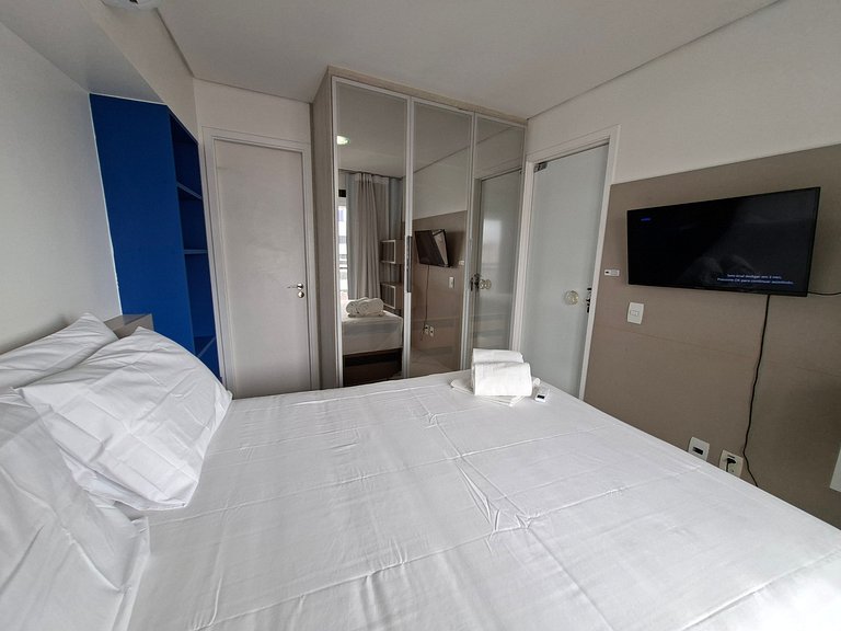 Air-Conditioned 1BR | Landscape