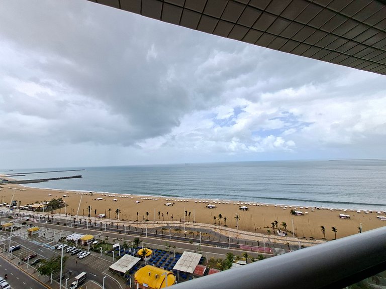 Beachfront 2 Br Aprt at Landscape WiFi Parking