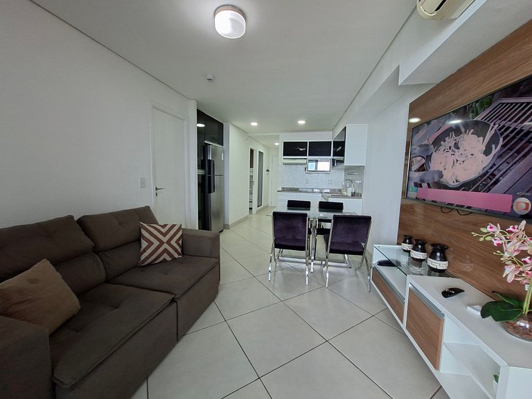 Beachfront 2 Br Aprt at Landscape WiFi Parking