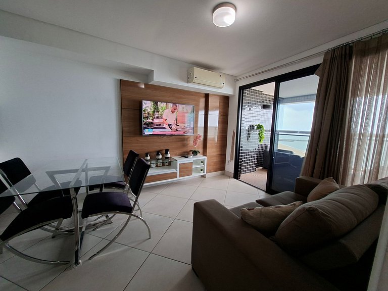 Beachfront 2 Br Aprt at Landscape WiFi Parking