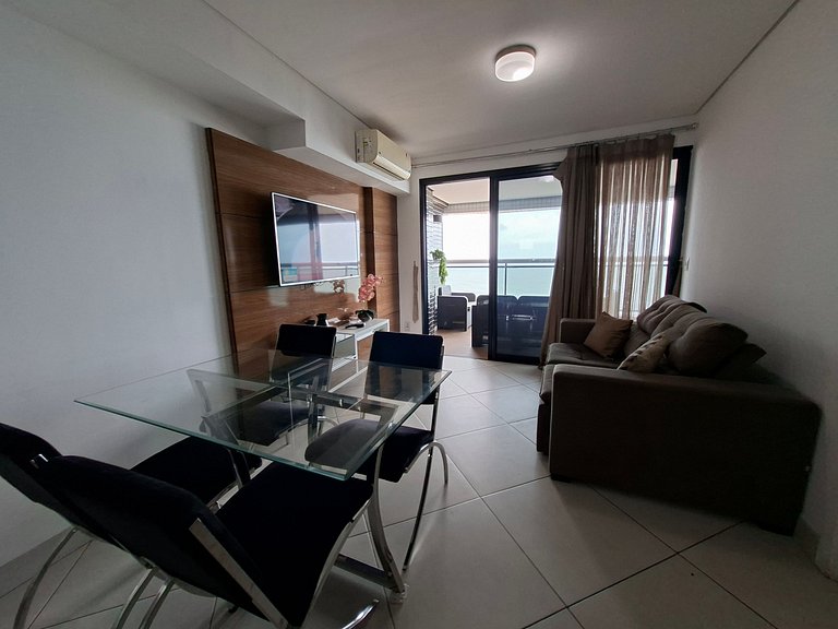 Beachfront 2 Br Aprt at Landscape WiFi Parking