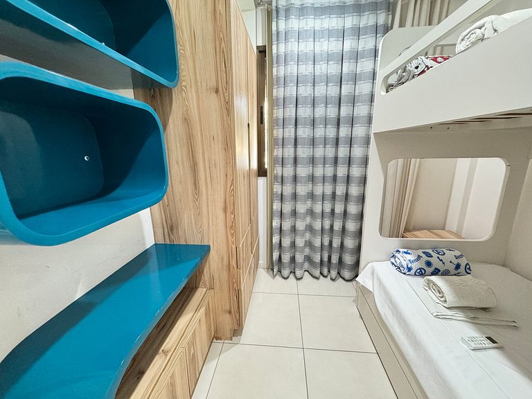 Ground Floor 4 Bedroom Apt near Beach Park