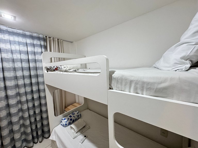 Ground Floor 4 Bedroom Apt near Beach Park