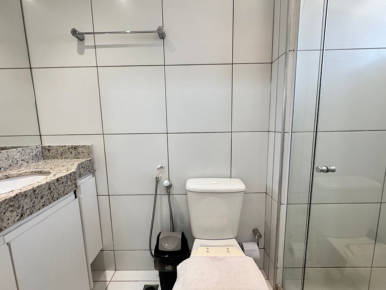 Ground Floor 4 Bedroom Apt near Beach Park