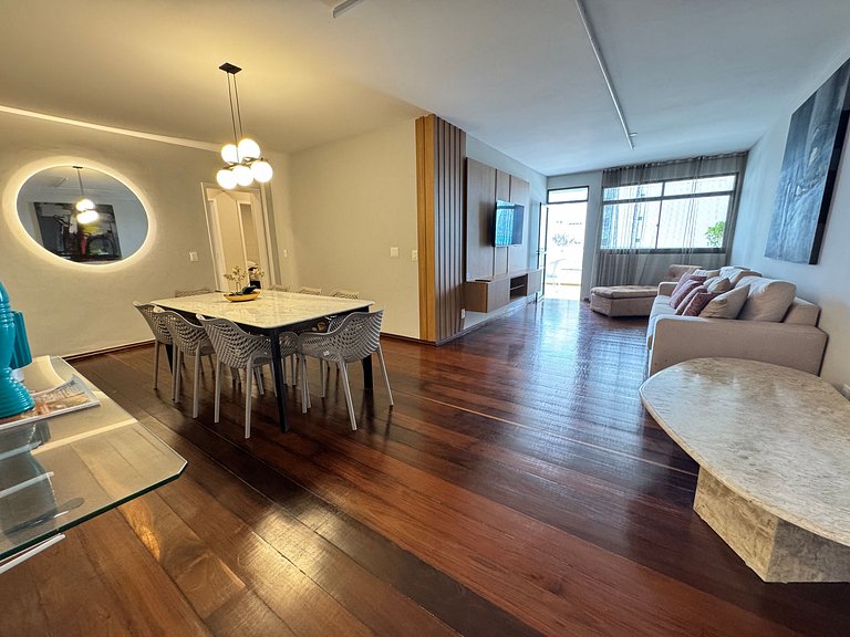 4BR Apt in Meireles 50m from Beira Mar