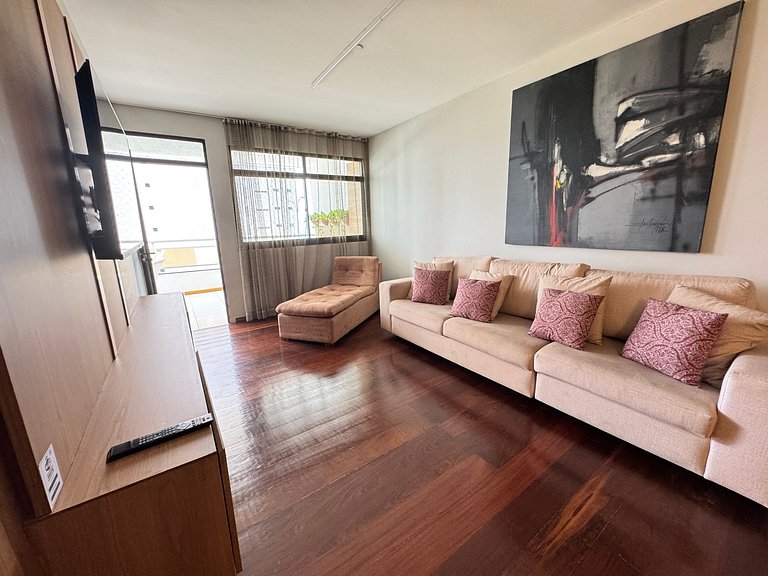 4BR Apt in Meireles 50m from Beira Mar