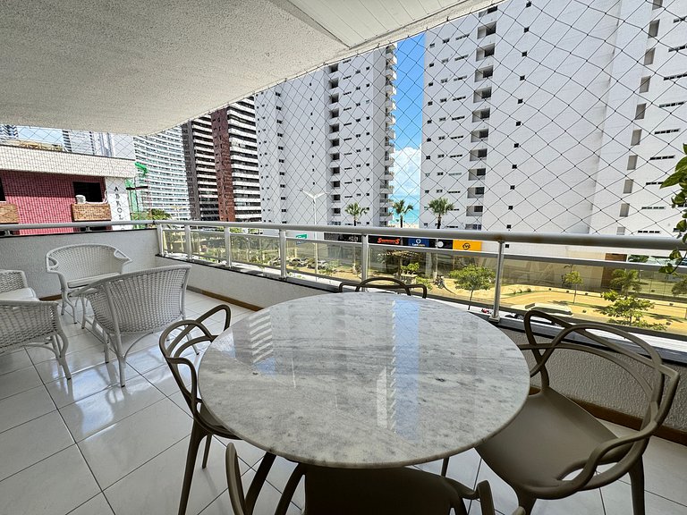 4BR Apt in Meireles 50m from Beira Mar