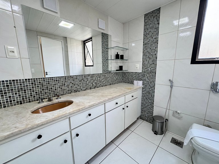 4BR Apt in Meireles 50m from Beira Mar