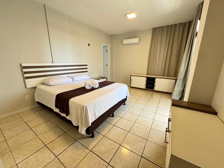 4BR Apt in Meireles 50m from Beira Mar