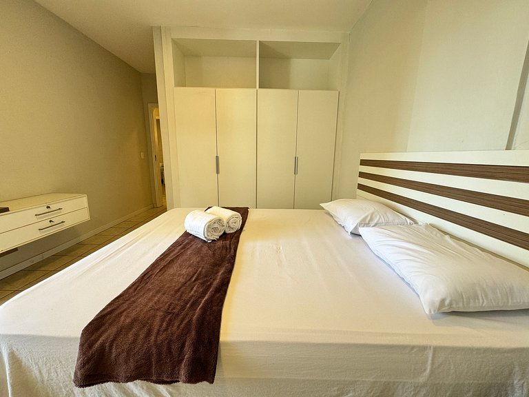 Apto 4 Hab en Meireles a 50 m de Beira Mar