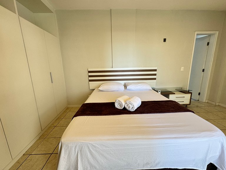 4BR Apt in Meireles 50m from Beira Mar