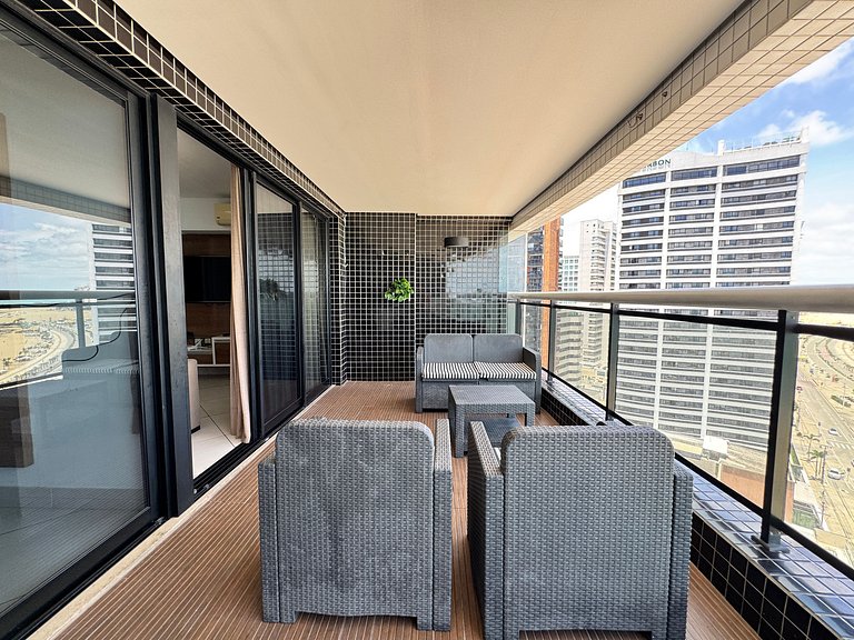 Beachfront 2 Br Aprt at Landscape WiFi Parking