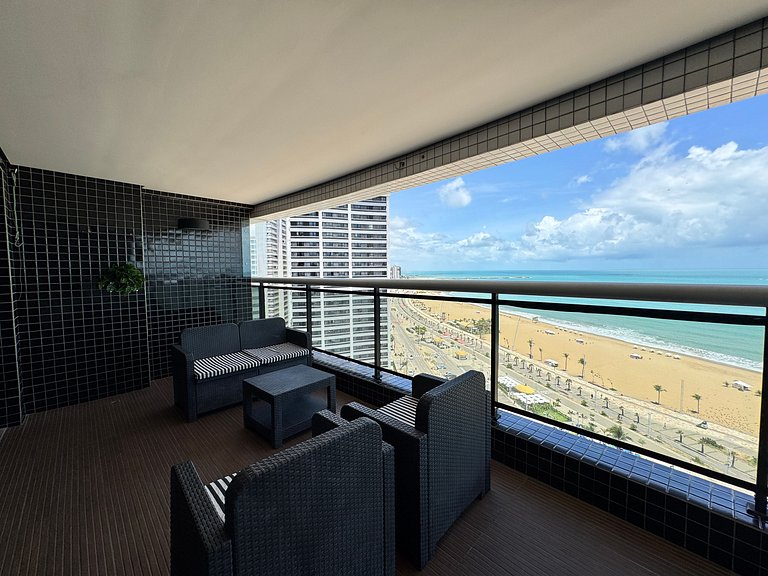 Beachfront 2 Br Aprt at Landscape WiFi Parking