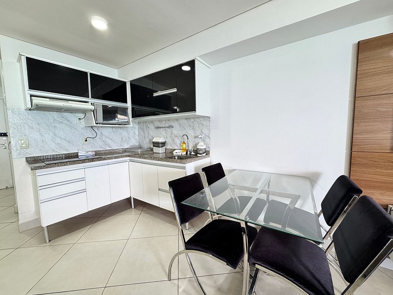 Beachfront 2 Br Aprt at Landscape WiFi Parking