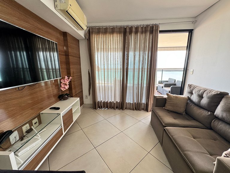 Beachfront 2 Br Aprt at Landscape WiFi Parking