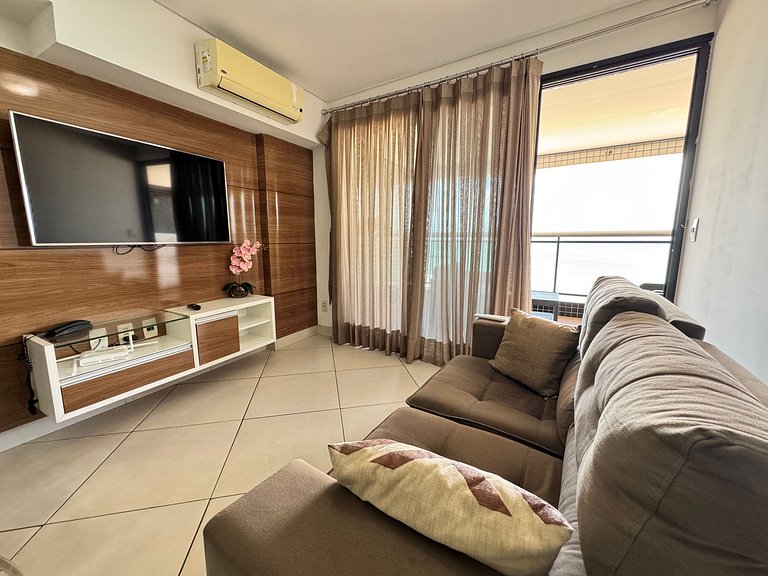 Beachfront 2 Br Aprt at Landscape WiFi Parking