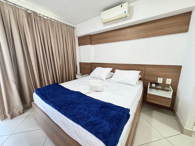 Beachfront 2 Br Aprt at Landscape WiFi Parking