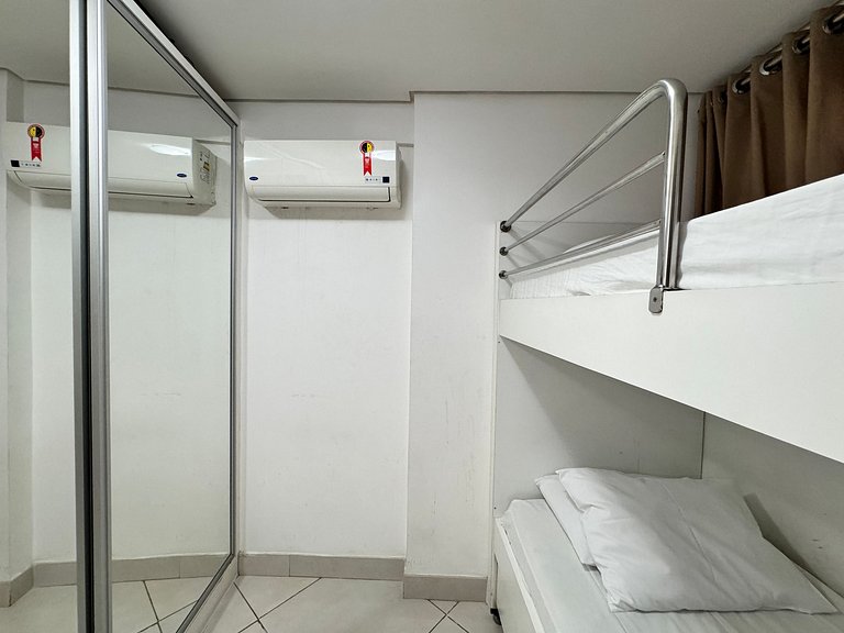 Beachfront 2 Br Aprt at Landscape WiFi Parking