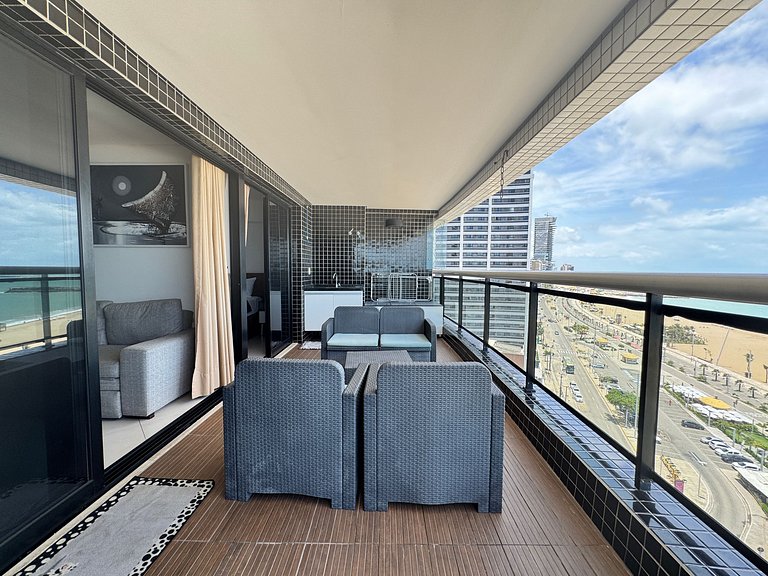 Beachfront 2 Bedroom Apt at Landscape sleeps 6