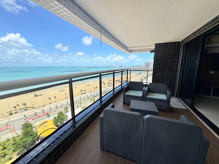 Beachfront 2 Bedroom Apt at Landscape sleeps 6