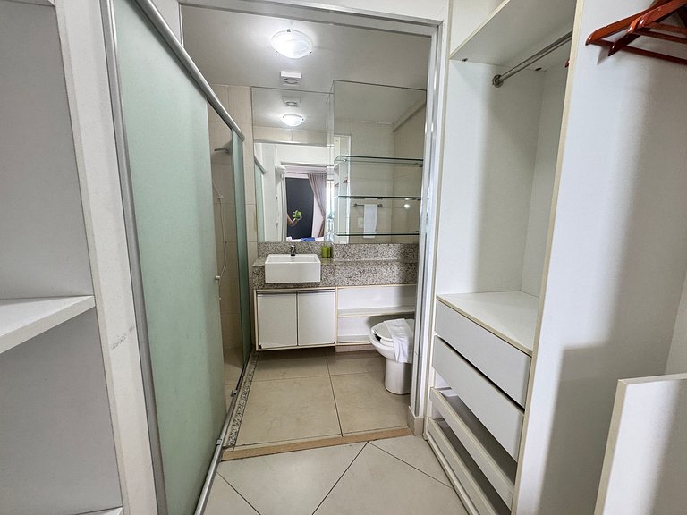 Beachfront 2 Bedroom Apt at Landscape sleeps 6