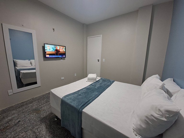 Meireles Seafront Apartment for 4 | Parking | WiFi