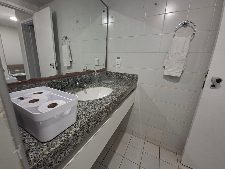 Apt Meireles Vista Mar 4p | Vaga | WiFi